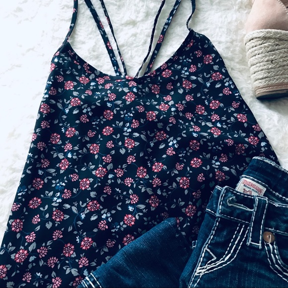 Hollister Tank Top Size S - Picture 2 of 8